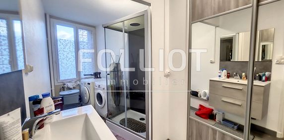 A LOUER - CENTRE VILLE DE VIRE NORMANDIE - GRAND T2 de 68,99 m² EN PARFAIT ÉTAT - Photo 2