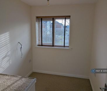 3 bedroom semi-detached house to rent - Photo 6