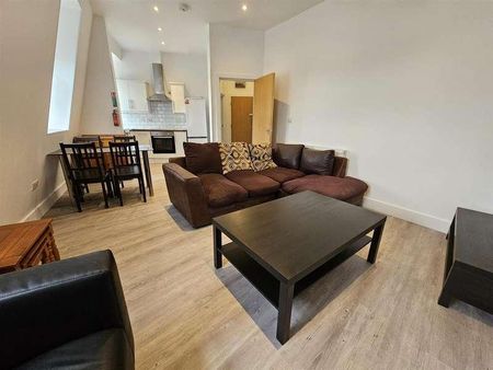 Cranbrook Road, Gants Hill, IG2 - Photo 2