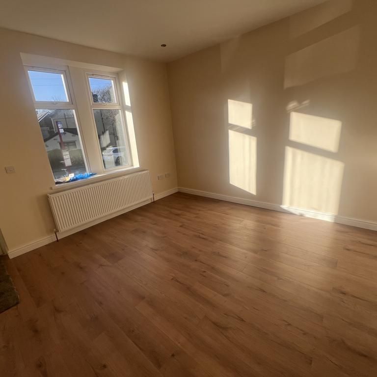 4 bedroom terraced house to rent - Photo 1