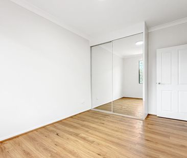 Exquisite, Freshly Refurbished Triple Story Townhouse In Superior L... - Photo 3