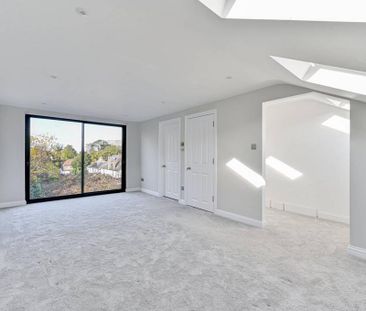 4 bedroom semi-detached house to rent - Photo 4