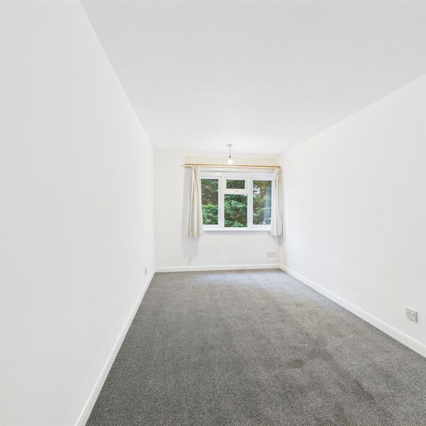 Hayling Court, Broadfield - Photo 1