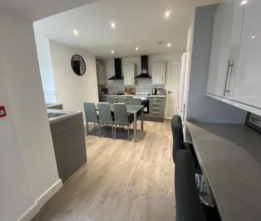 1 bedroom in a house share to rent - Photo 5