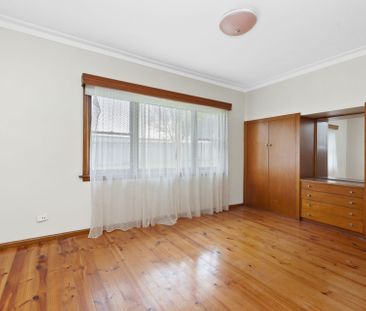 17 White Avenue, Wendouree Vic 3355 - Photo 4