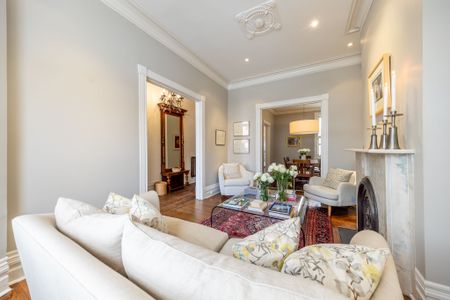 For Lease - 381 Wellesley Street, Toronto, Ontario - Photo 2