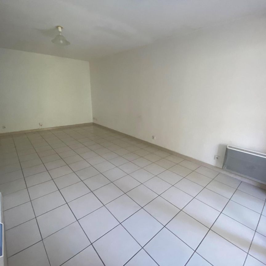 Location Appartement 2 pièces 51m² SALON DE PROVENCE 13300 - Photo 1
