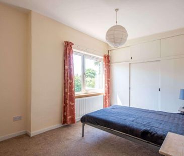 4 bedroom semi-detached house to rent - Photo 5