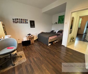 Attraktive 2,5-Zimmerwohnung mit Einbauküche und Loggia in Toplage ... - Photo 2