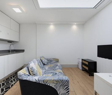 Studio to rent - Photo 3
