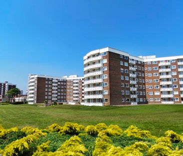 Sea View and Balcony – Grove Road, Bournemouth - Photo 1