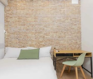 Carrer de lArquitecte Alfaro, Valencia, Valencian Community 46011 - Photo 4