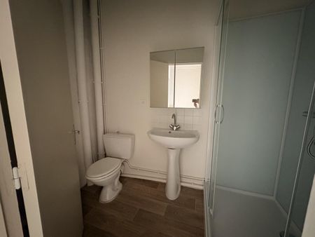 Location Appartement 2 pièces 48m² CHINON 37500 - Photo 5