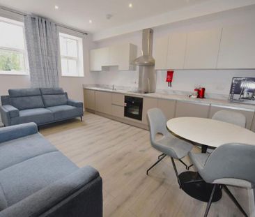 3 bedroom flat to rent - Photo 5