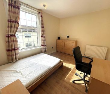 4 bedroom terraced house to rent - Photo 6