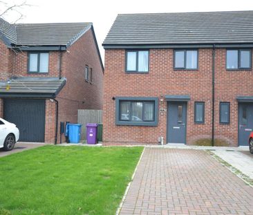 3 bedroom semi-detached house to rent - Photo 5