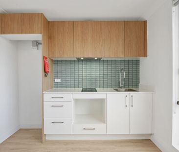 Experience contemporary living in these stylish studio apartments. - Photo 4