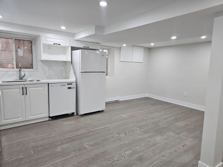 For Lease - 145 Mountainview Road Unit# Lower, Halton Hills, Ontario - Photo 2