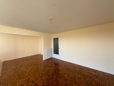 Location Appartement 4 pièces 82m² - Photo 5