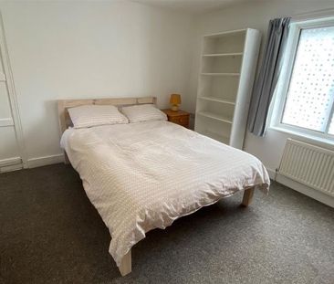 1 bedroom in a house share to rent - Photo 6
