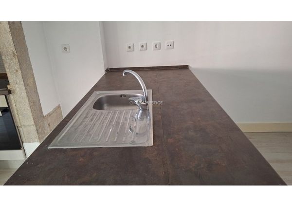 Apartamento T3+1 em Lisboa