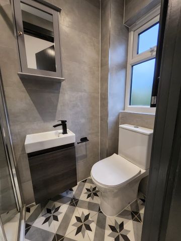 Studio Flat, Glenister Park Road, SW16 - Photo 4