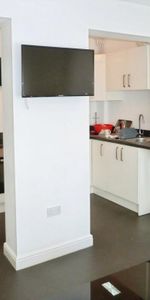 1 bedroom in a house share to rent - Photo 3