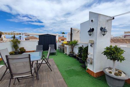 PENTHOUSE RENTAL, 2 BEDROOMS AND 1 BATHROOM - Photo 4