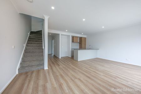 Brand New Large Modern Townhouse! - Photo 5