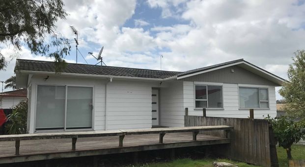 Family Home in Halfmoon Bay - Photo 1