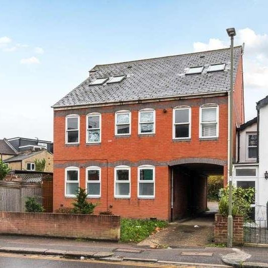 Potters Road, Barnet, EN5 - Photo 1