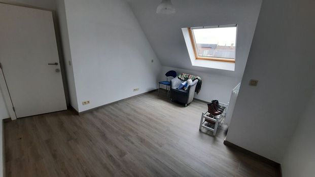 Duplexappartement met 2 slaapkamers, garage en EPC B in hartje Poperinge. - Photo 1