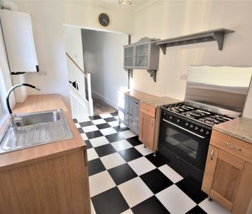 3 bedroom terraced house to rent - Photo 3