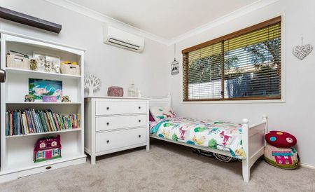 59 Rue Montaigne, Petrie QLD 4502 - House For Rent | Domain - Photo 5