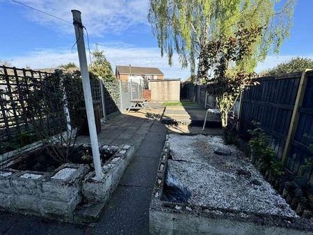 Bilston Lane, Willenhall, WV13 - Photo 5