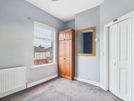 3 bedroom terraced house to rent - Photo 2