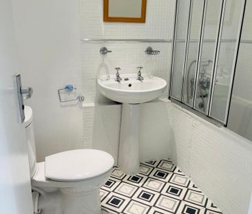 1 bedroom in a house share to rent - Photo 6