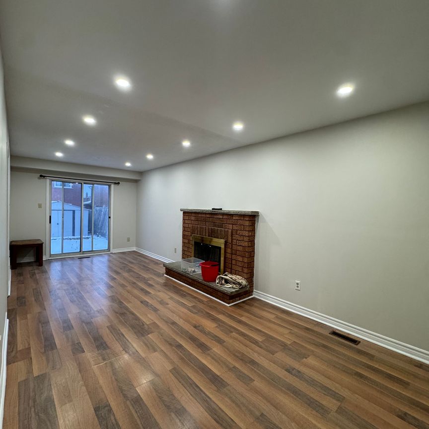 For Lease - 8 Dutch Crescent, Brampton, Ontario - Photo 1