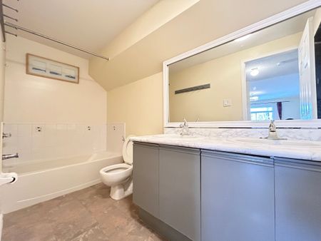 For Lease - 1050 Bristol Road Unit# 103, Mississauga, Ontario - Photo 3