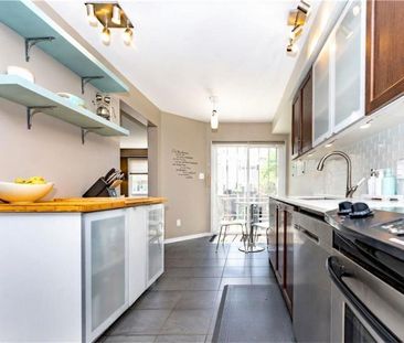 For Lease - 438 Ashbourne Crescent, Barrhaven, Ontario - Photo 4