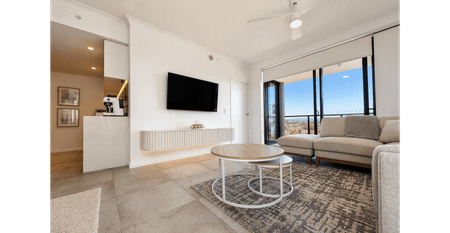 Stunning Two-Bedroom Waterfront Apartment - Photo 3