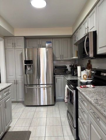 For Lease - 106 Whitefoot Crescent, Ajax, Ontario - Photo 3