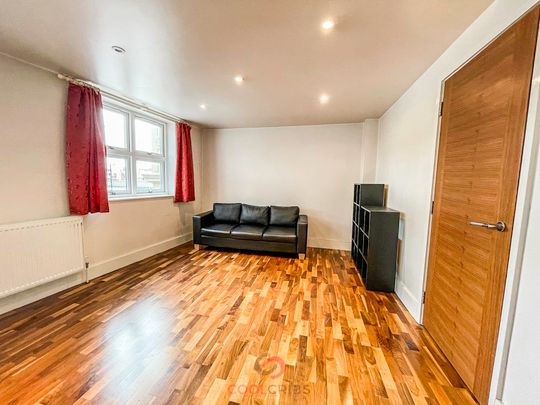 Caledonian Road, Islington, London, N1 - Photo 1