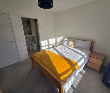 2 bedroom flat to rent - Photo 4