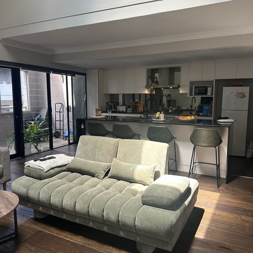 Alexandria - Photo 1