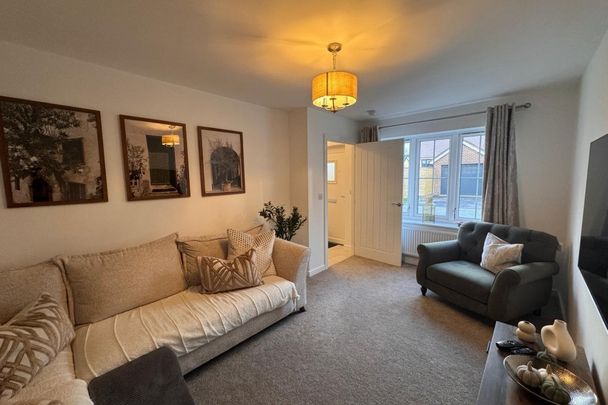 Evans Mead - Photo 1