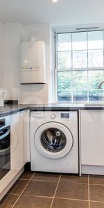 Superb modern 4 bed 2 bath in a large period conversion in Camden. - Photo 3