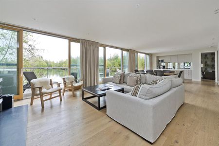 3 bedroom flat to rent - Photo 2