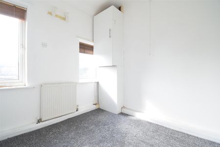 Warren Avenue, Wakefield - Photo 5