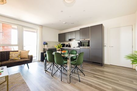 3 Bed Flat, Green Street, E13 - Photo 5